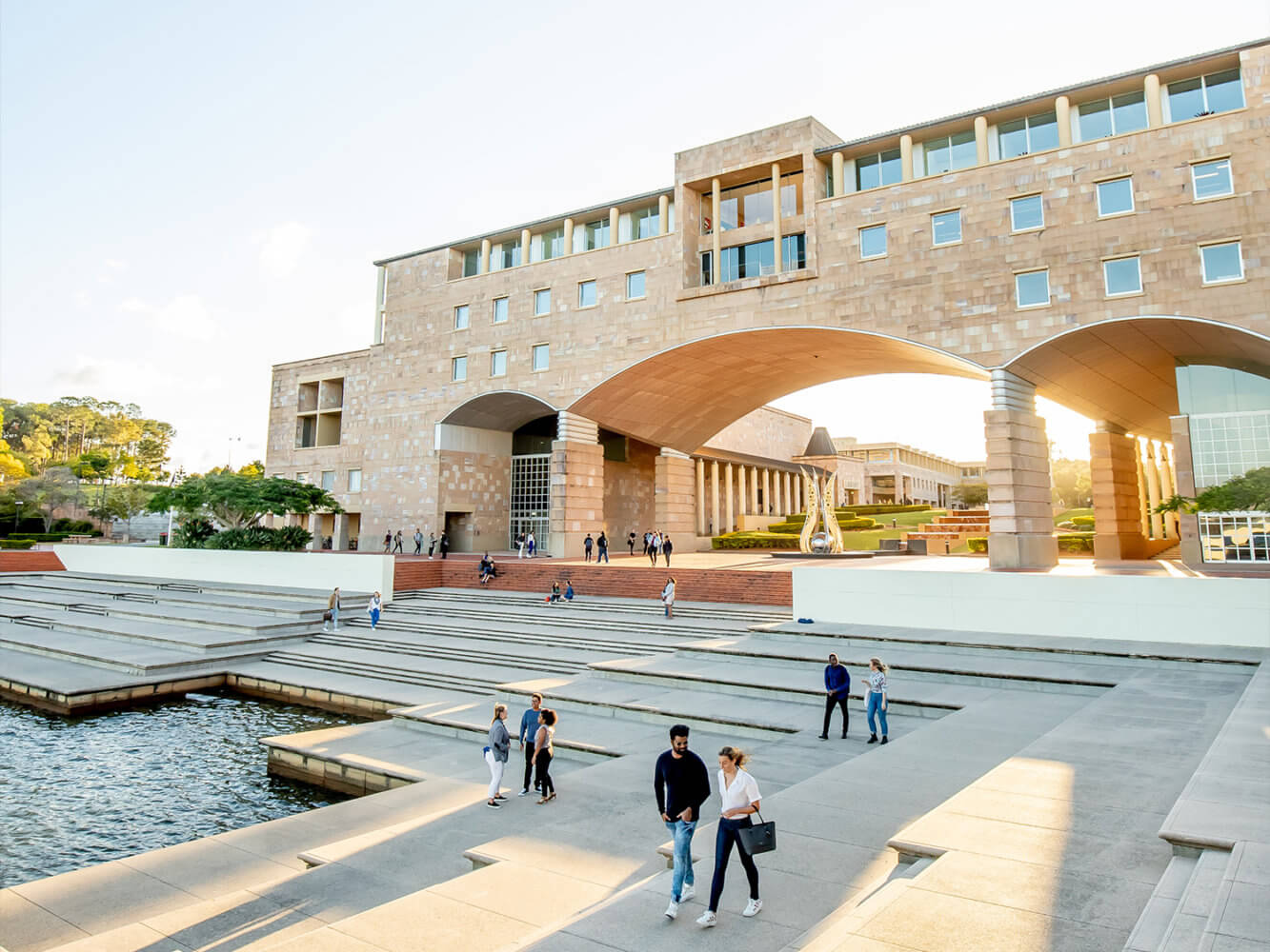 Bond University – Universities Australia